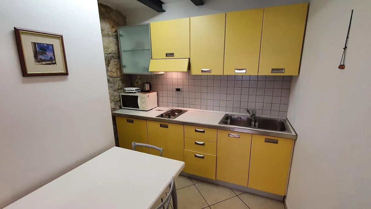 Queen Ernesta Iii. Rovinj Apartment